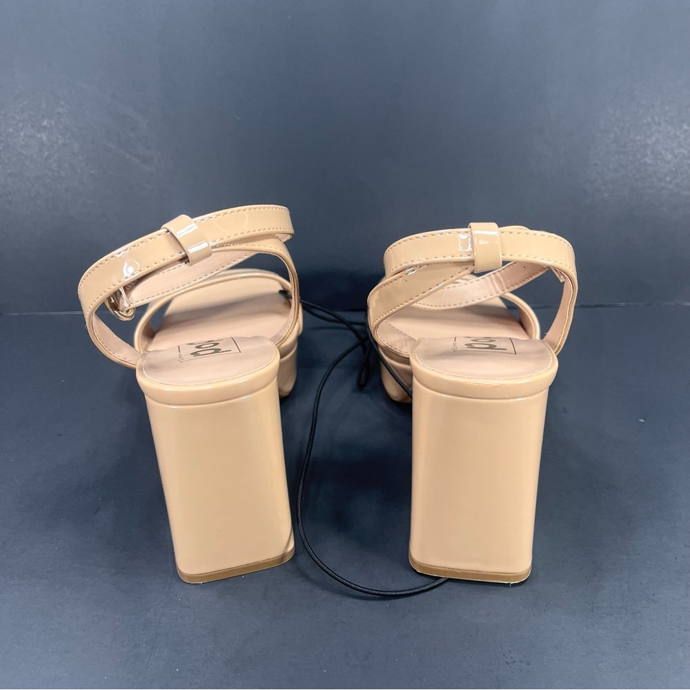 Womens Nude Tan Patent Platform Block Heel Sandals Beige size 7 new in box - Picture 5 of 8
